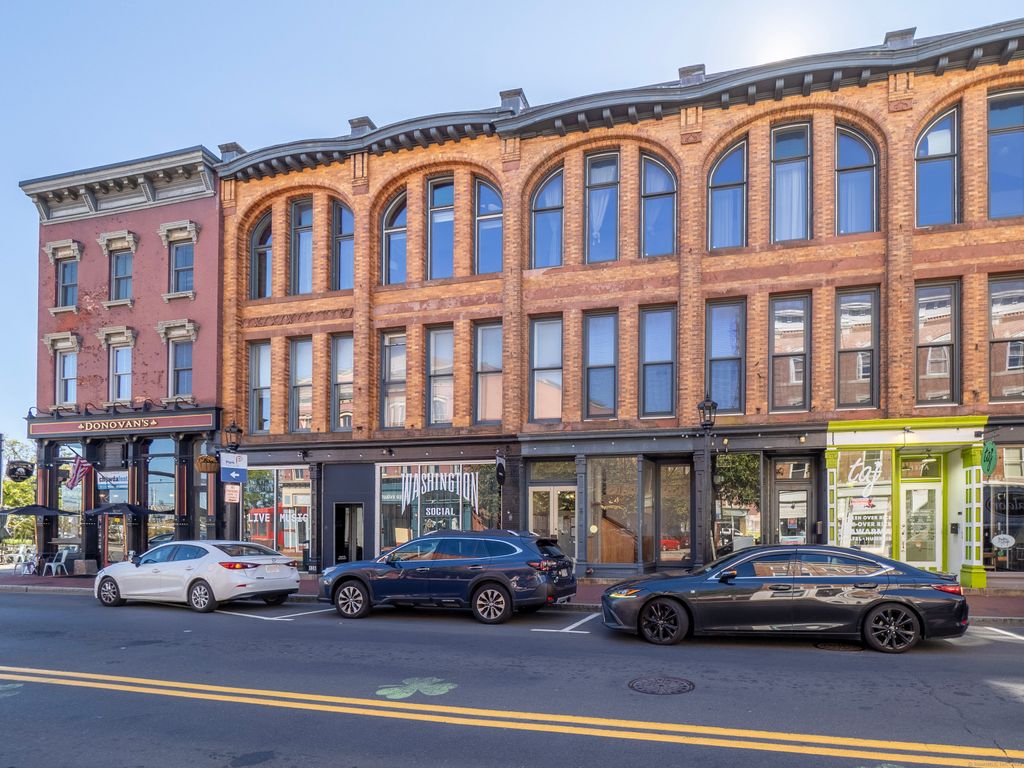 Photo of 134 Washington Street #APT 206, Norwalk, CT 06854 (MLS # 24134101)