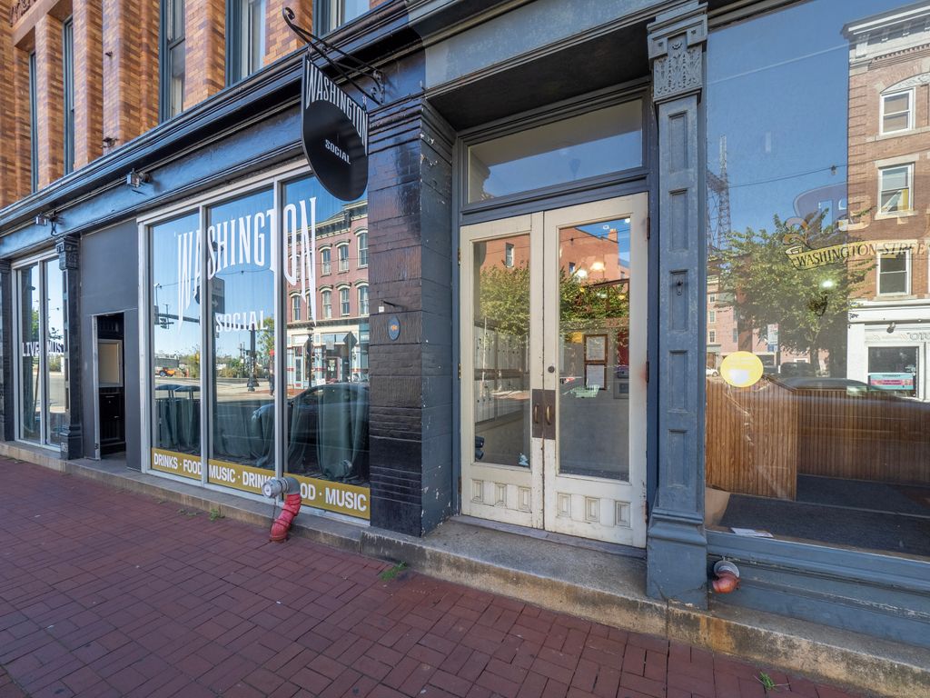 Photo of 134 Washington Street #APT 206, Norwalk, CT 06854 (MLS # 24134101)