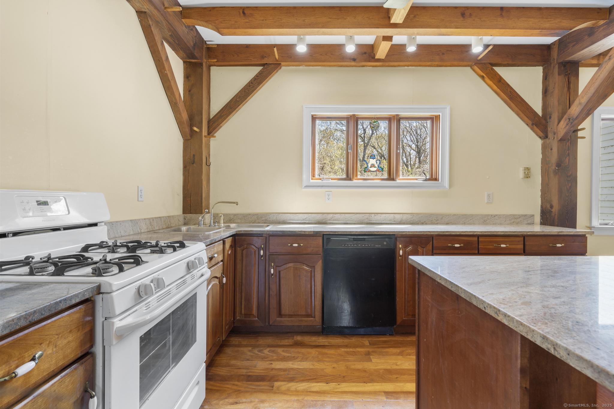 204 Sachem Head Road, Guilford, Connecticut image 7