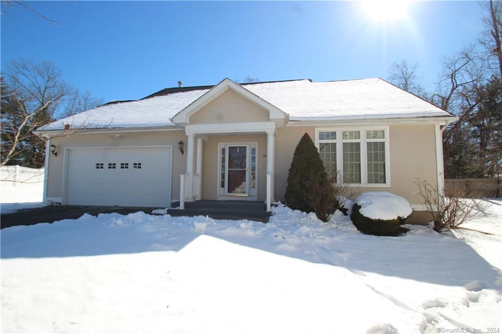 12 Dobson Commons Circle, Vernon, CT 06066, MLS 170625751 Howard Hanna