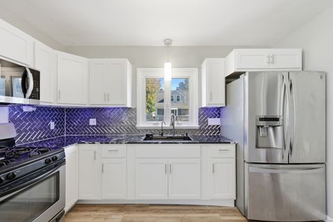 Tiny photo for 33 Kenyon Place, East Hartford, CT 06108 (MLS # 24135452)
