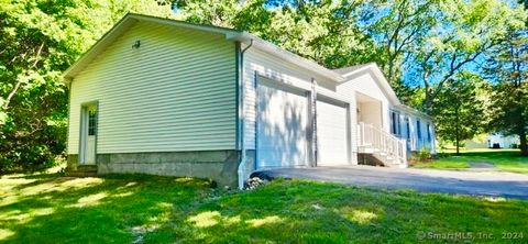 Single Family Residence in Norwich CT 26 Laurel Heights Road.jpg