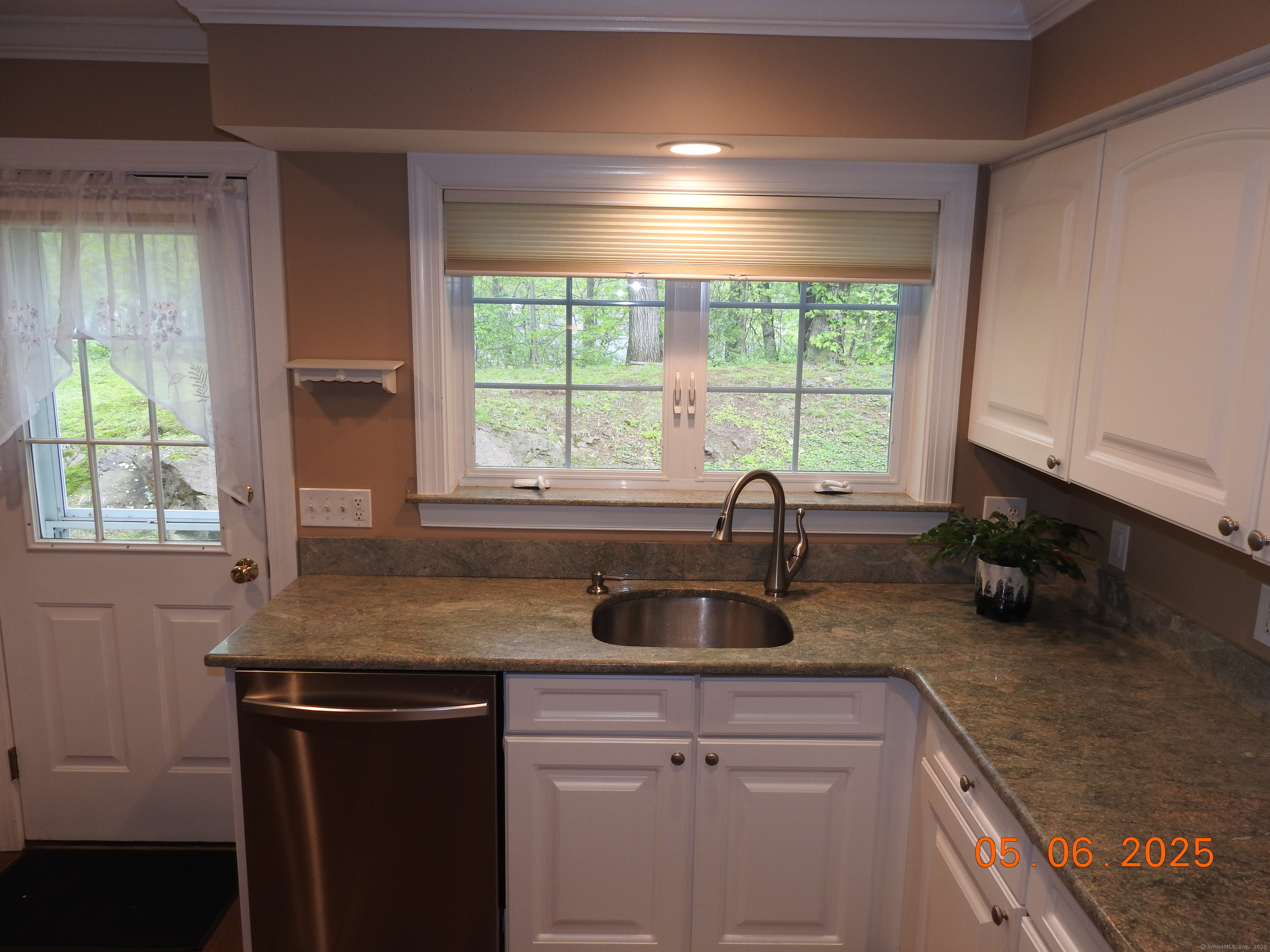 70 Allison Way #70, East Haven, Connecticut image 8