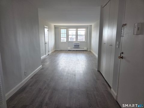 Tiny photo for 444 Bedford Street #6J, Stamford, CT 06901 (MLS # 24165081)