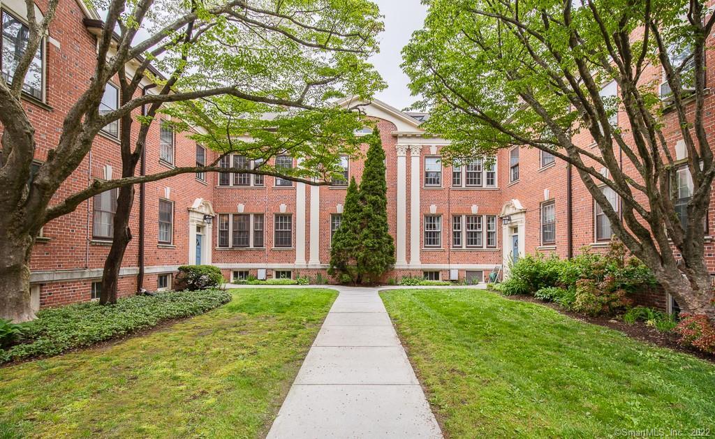 Property for Sale at Whitney Avenue 4B, New Haven, Connecticut - Bedrooms: 2 
Bathrooms: 2 
Rooms: 6  - $419,000