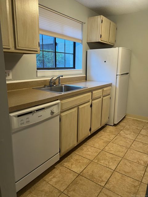 Tiny photo for 42 N Main Street #APT 73, West Hartford, CT 06107 (MLS # 24137753)