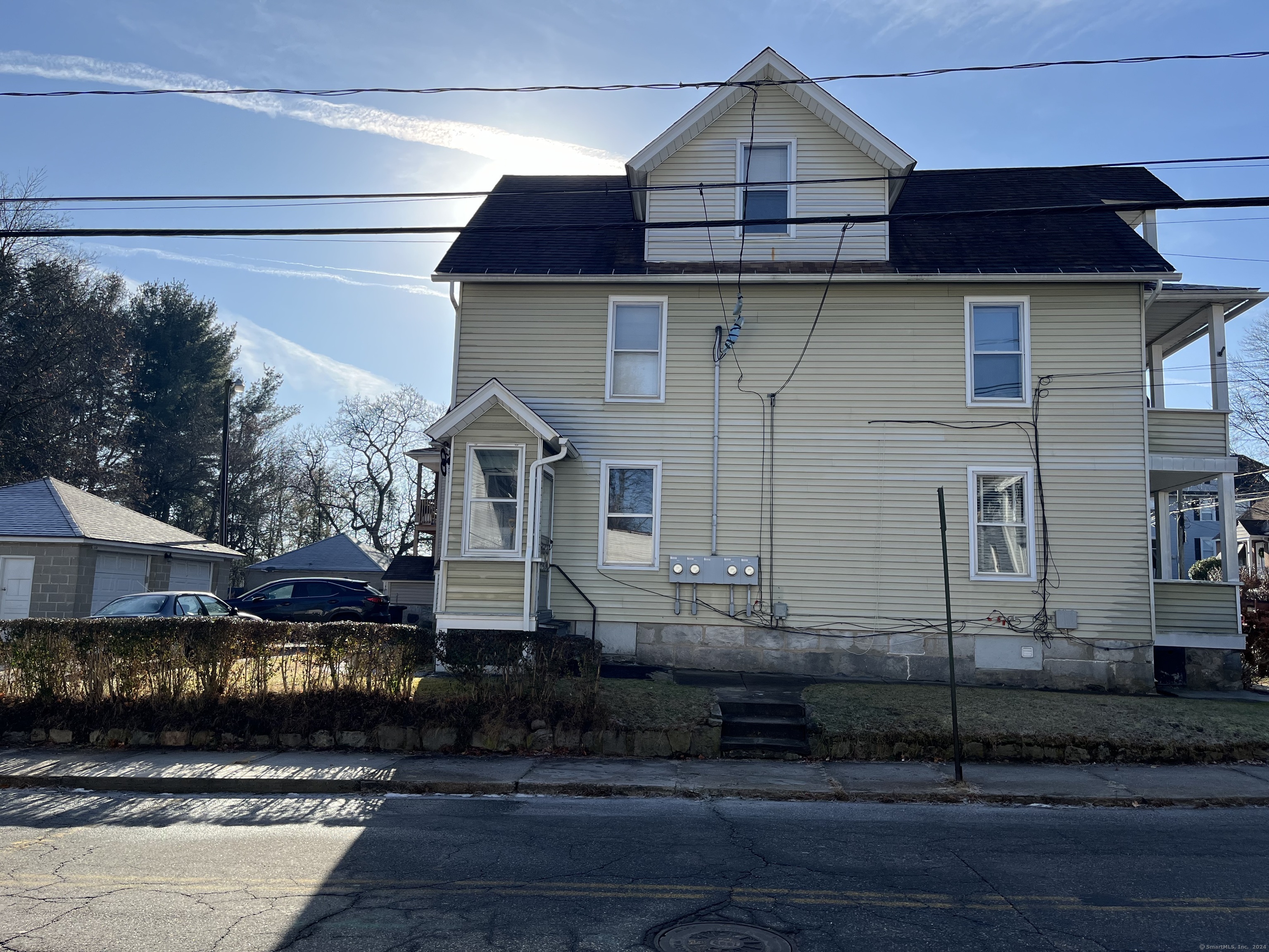 3 French Street, Torrington, Connecticut - 2 Bedrooms  
1 Bathrooms  
4 Rooms - 