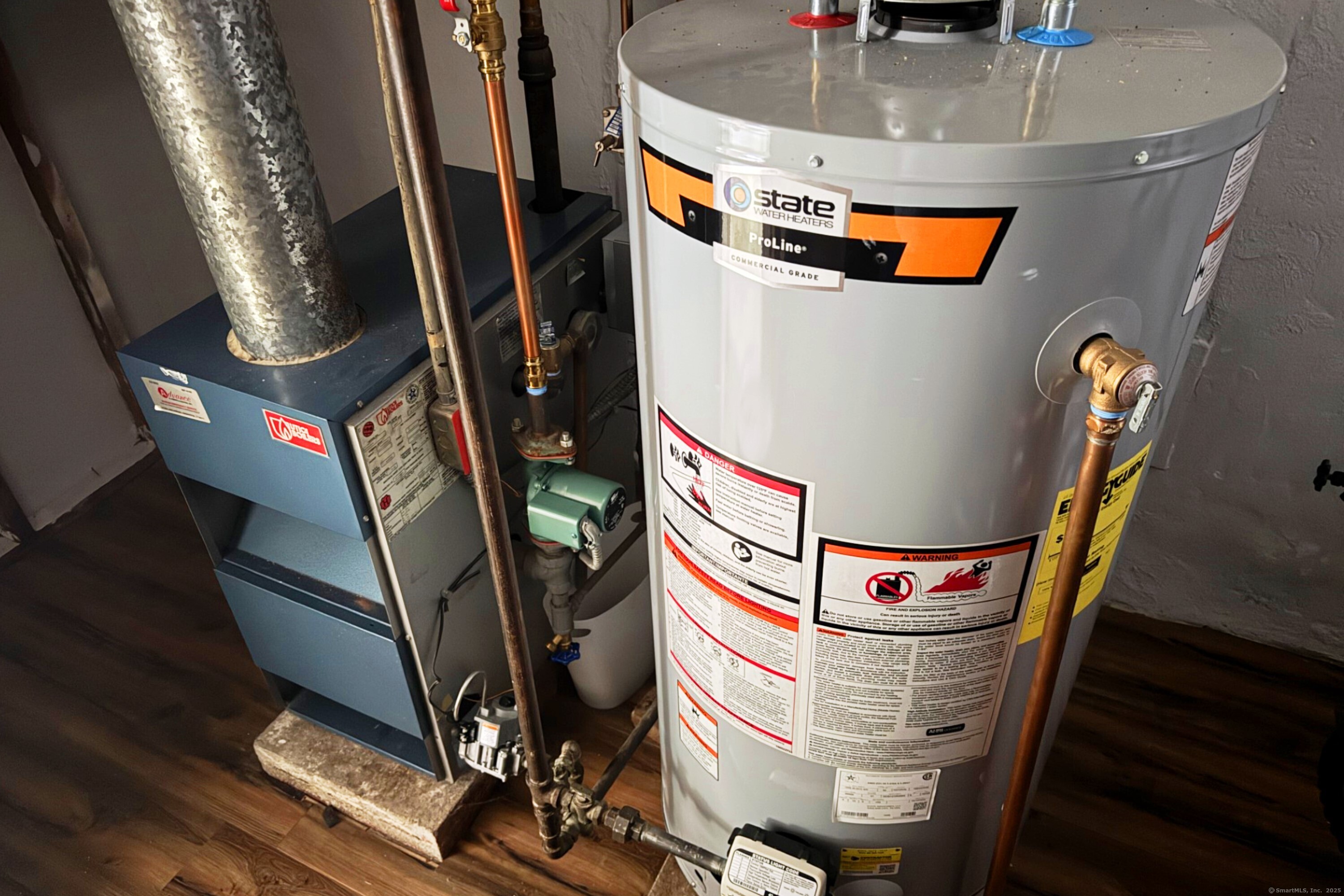 Newington, Connecticut 06111, United States, 3 Bedrooms Bedrooms, ,2 BathroomsBathrooms,Residential,Pending,154392