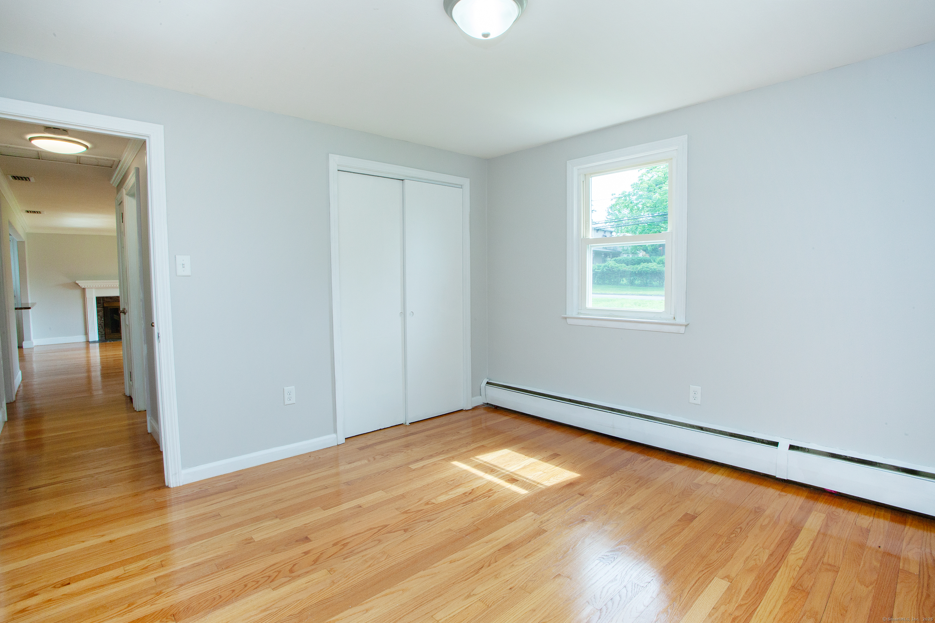 Newington, Connecticut 06111, United States, 3 Bedrooms Bedrooms, ,2 BathroomsBathrooms,Residential,Pending,154392