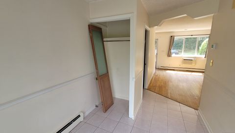 Tiny photo for 224 New Britain Avenue #APT 14, Farmington, CT 06085 (MLS # 24116549)