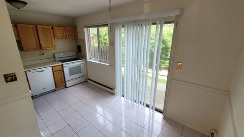 Tiny photo for 224 New Britain Avenue #APT 14, Farmington, CT 06085 (MLS # 24116549)