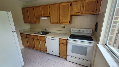 Tiny photo for 224 New Britain Avenue #APT 14, Farmington, CT 06085 (MLS # 24116549)