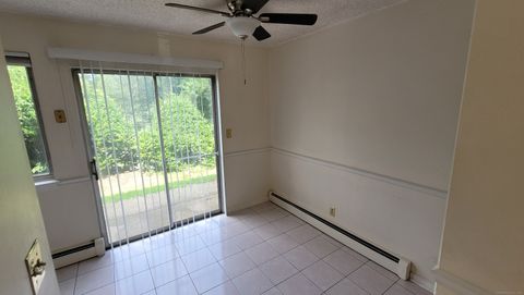 Tiny photo for 224 New Britain Avenue #APT 14, Farmington, CT 06085 (MLS # 24116549)