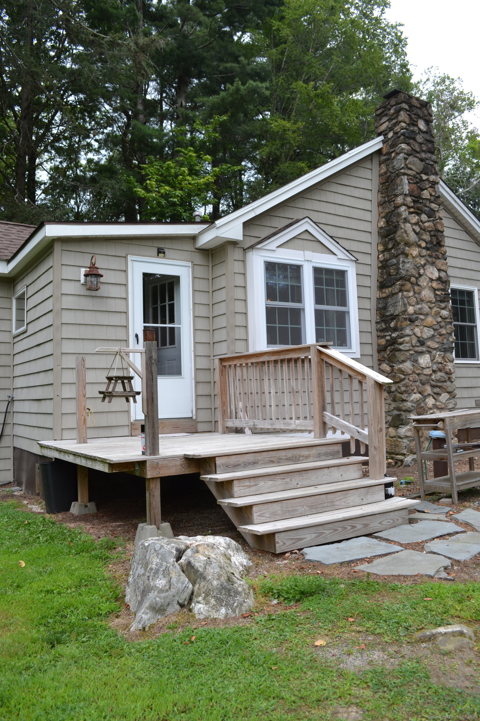 115 Laurel Way