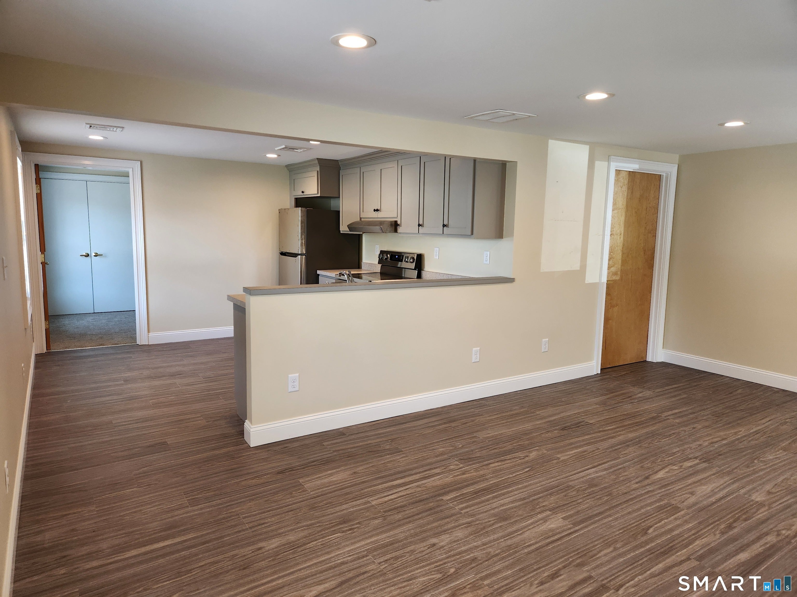 132 West Main Street E