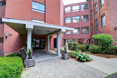 Tiny photo for 222 Williams Street E #108, Glastonbury, CT 06033 (MLS # 24157561)