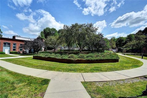 Tiny photo for 222 Williams Street E #108, Glastonbury, CT 06033 (MLS # 24157561)