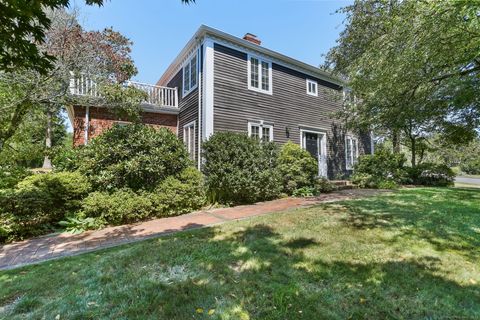 2 Fairchild Circle Trumbull CT 06611