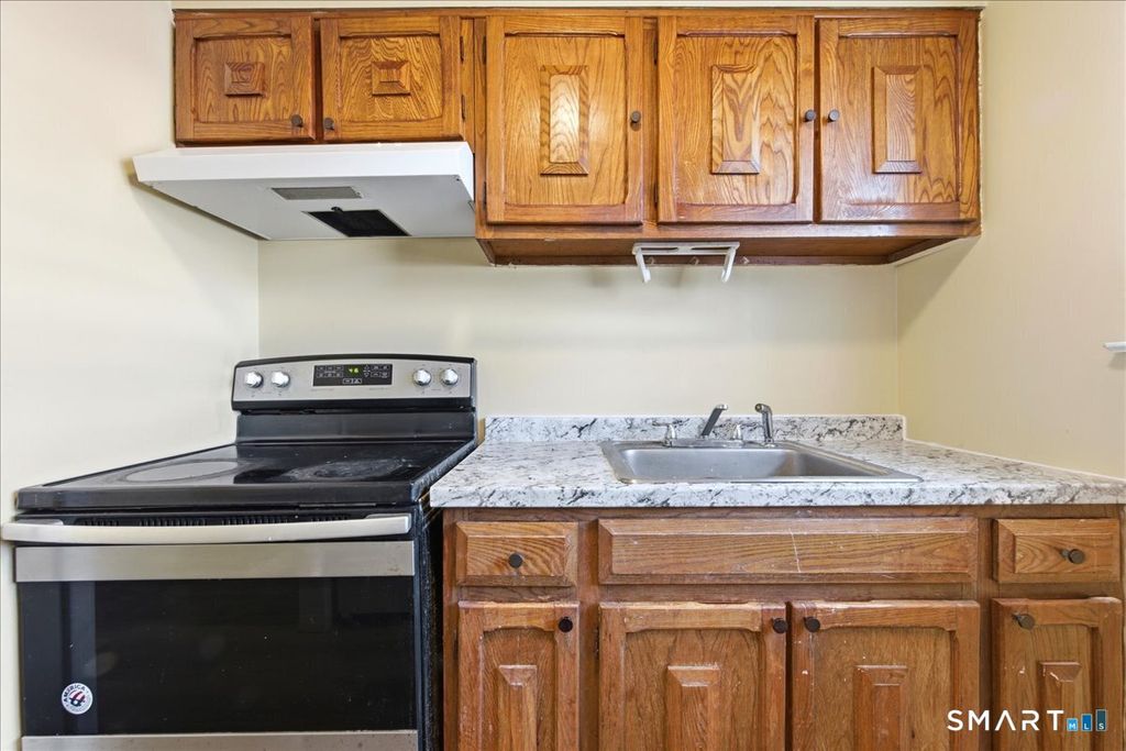 Photo of 107 Woodland Drive #APT B, Montville, CT 06382 (MLS # 24152475)