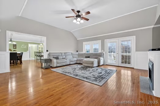 147 North Wawecus Hill Road