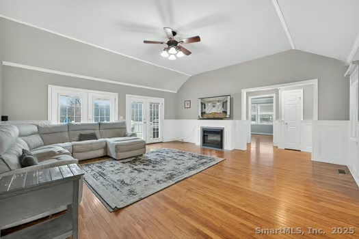 147 North Wawecus Hill Road