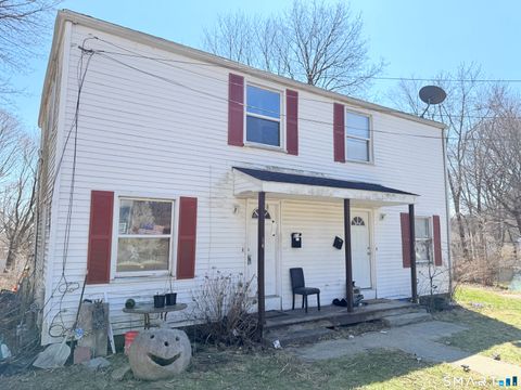 Photo of 13 Valley Place N, New Haven, CT 06515 (MLS # 24163046)
