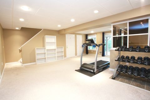 Tiny photo for 9 Village Square #9, Canton, CT 06019 (MLS # 24132460)