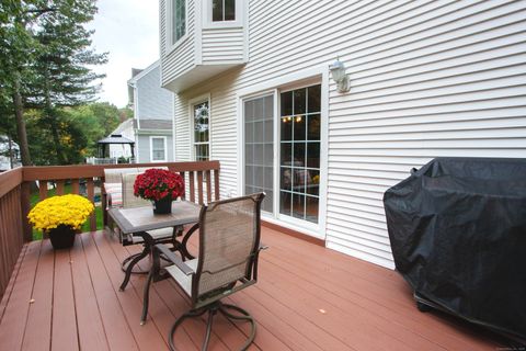 Tiny photo for 9 Village Square #9, Canton, CT 06019 (MLS # 24132460)