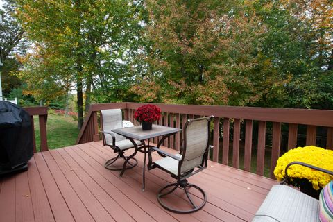 Tiny photo for 9 Village Square #9, Canton, CT 06019 (MLS # 24132460)