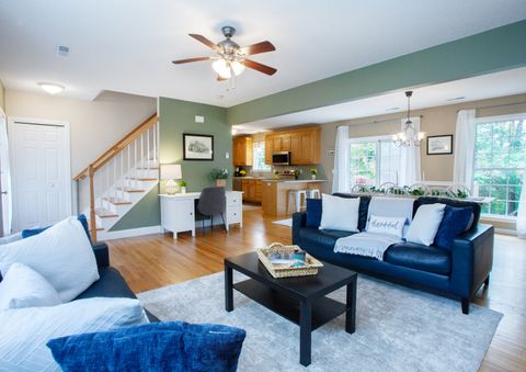 Tiny photo for 9 Village Square #9, Canton, CT 06019 (MLS # 24132460)