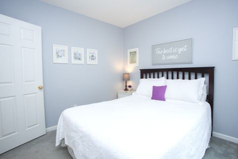 Tiny photo for 9 Village Square #9, Canton, CT 06019 (MLS # 24132460)
