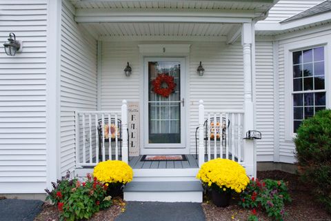 Tiny photo for 9 Village Square #9, Canton, CT 06019 (MLS # 24132460)