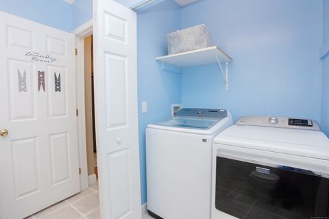 Tiny photo for 9 Village Square #9, Canton, CT 06019 (MLS # 24132460)