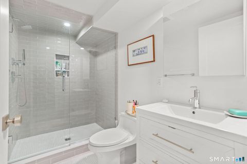 Tiny photo for 140 Rowayton Avenue #E, Norwalk, CT 06853 (MLS # 24146296)