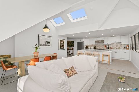 Tiny photo for 140 Rowayton Avenue #E, Norwalk, CT 06853 (MLS # 24146296)