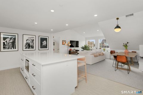 Tiny photo for 140 Rowayton Avenue #E, Norwalk, CT 06853 (MLS # 24146296)