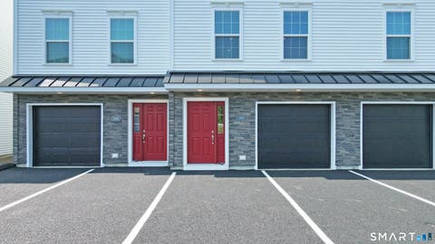 Townhouse For Rent - 203 Amston Road<br/> Colchester, CT 06415