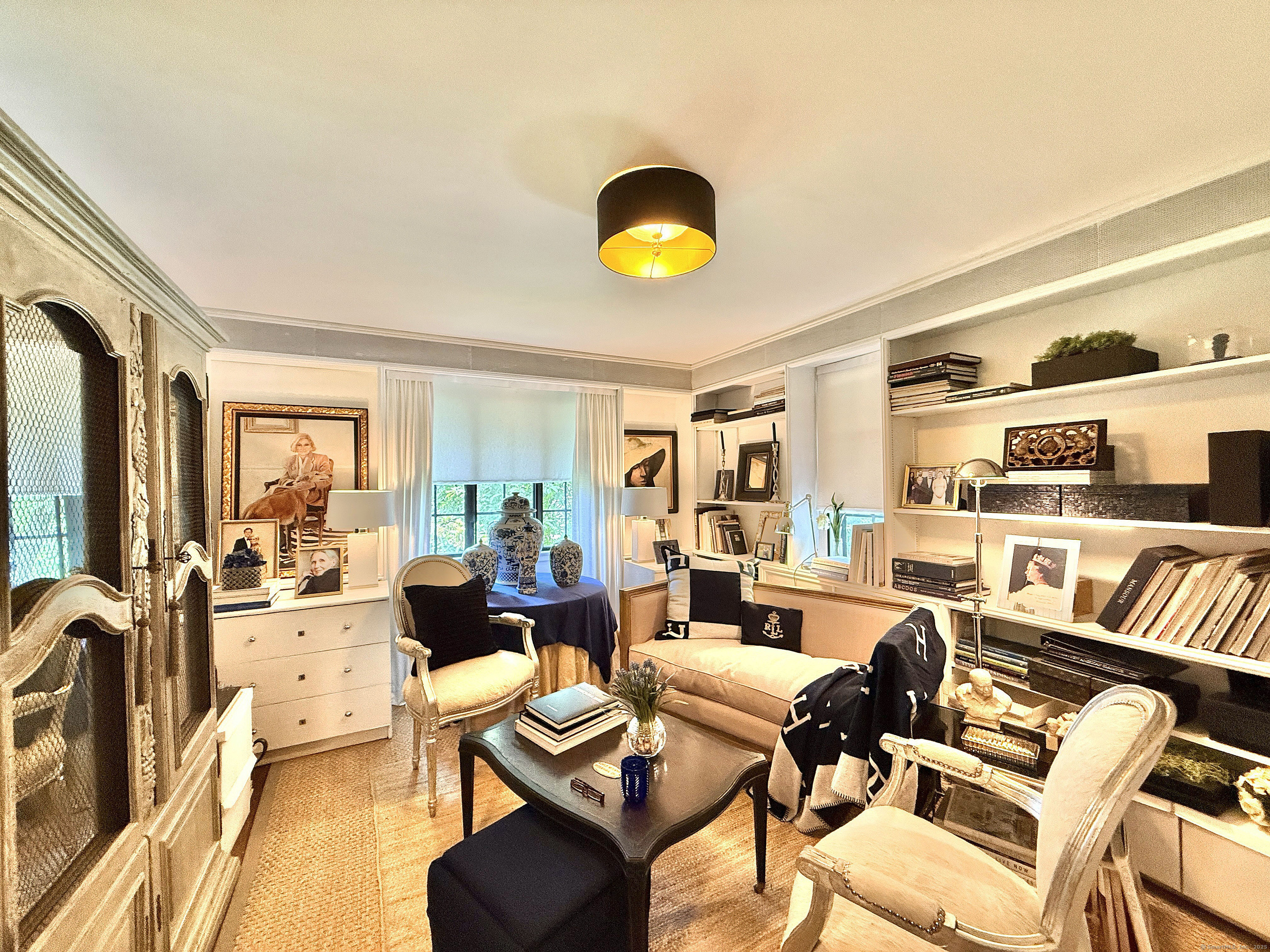 Stamford, Connecticut 06903, United States, 5 Bedrooms Bedrooms, ,4 BathroomsBathrooms,Residential,Active,210280