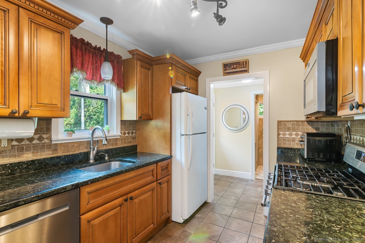 18 Driftway Road, Danbury, Connecticut image 12