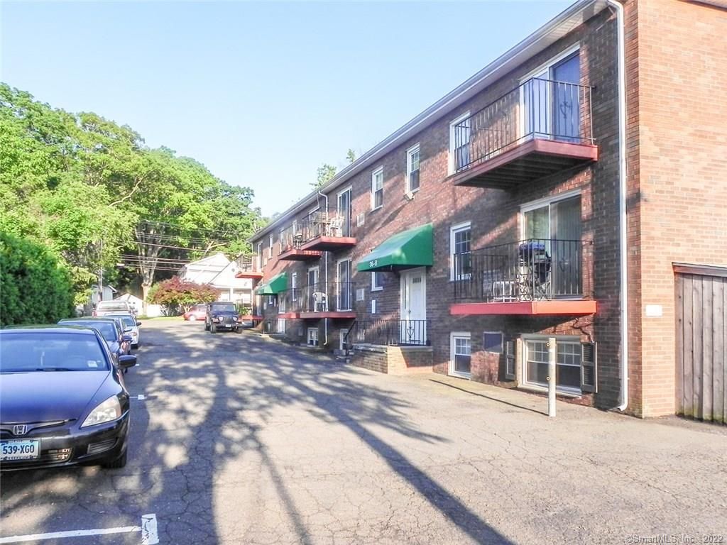 Photo of 36 Turn Of River Road #APT B3, Stamford, CT 06905 (MLS # 24149282)