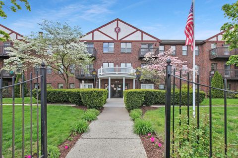 MLS: 24076262