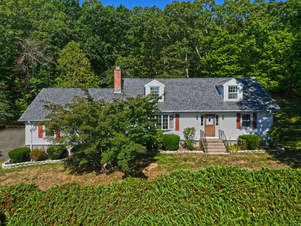 Photo of 1350 Mount Carmel Avenue, Hamden, CT 06518 (MLS # 24148382)