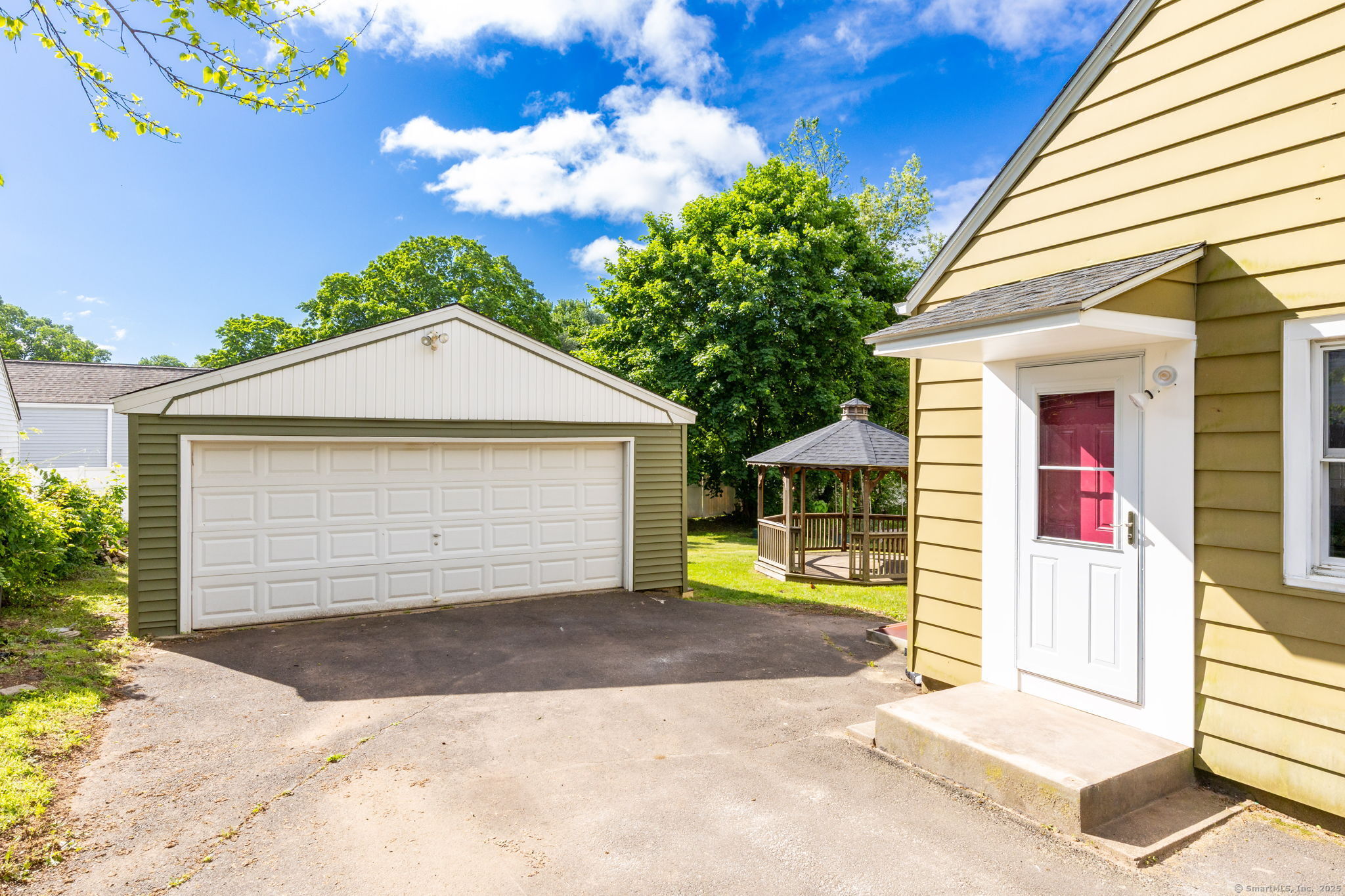 12 Pleasant Drive, Hamden, Connecticut image 8