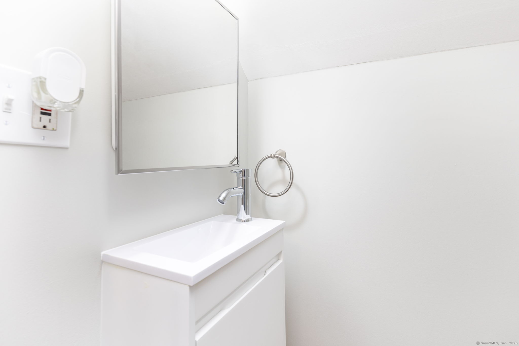 12 Pleasant Drive, Hamden, Connecticut image 25