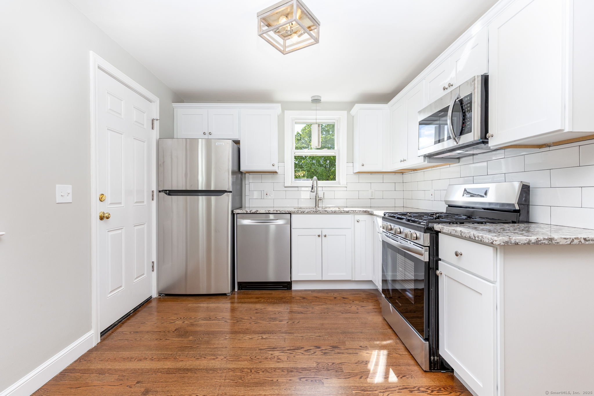 12 Pleasant Drive, Hamden, Connecticut image 9