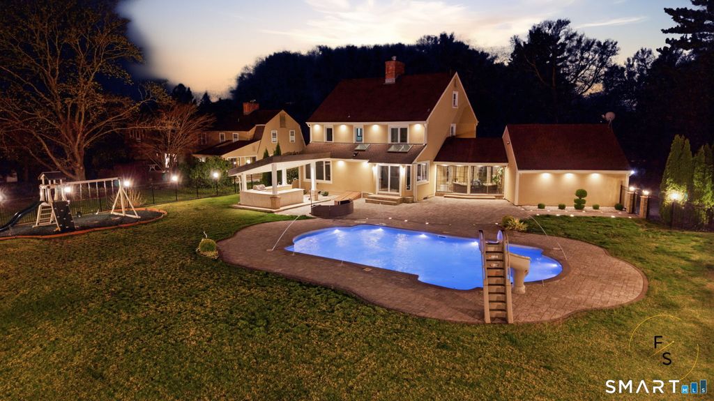 Photo of 508 Highland Street, Wethersfield, CT 06109 (MLS # 24168091)