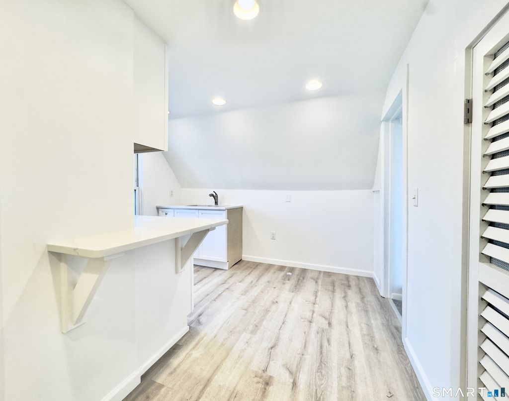 Photo of 44 Highview Avenue #3, Stamford, CT 06907 (MLS # 24151200)