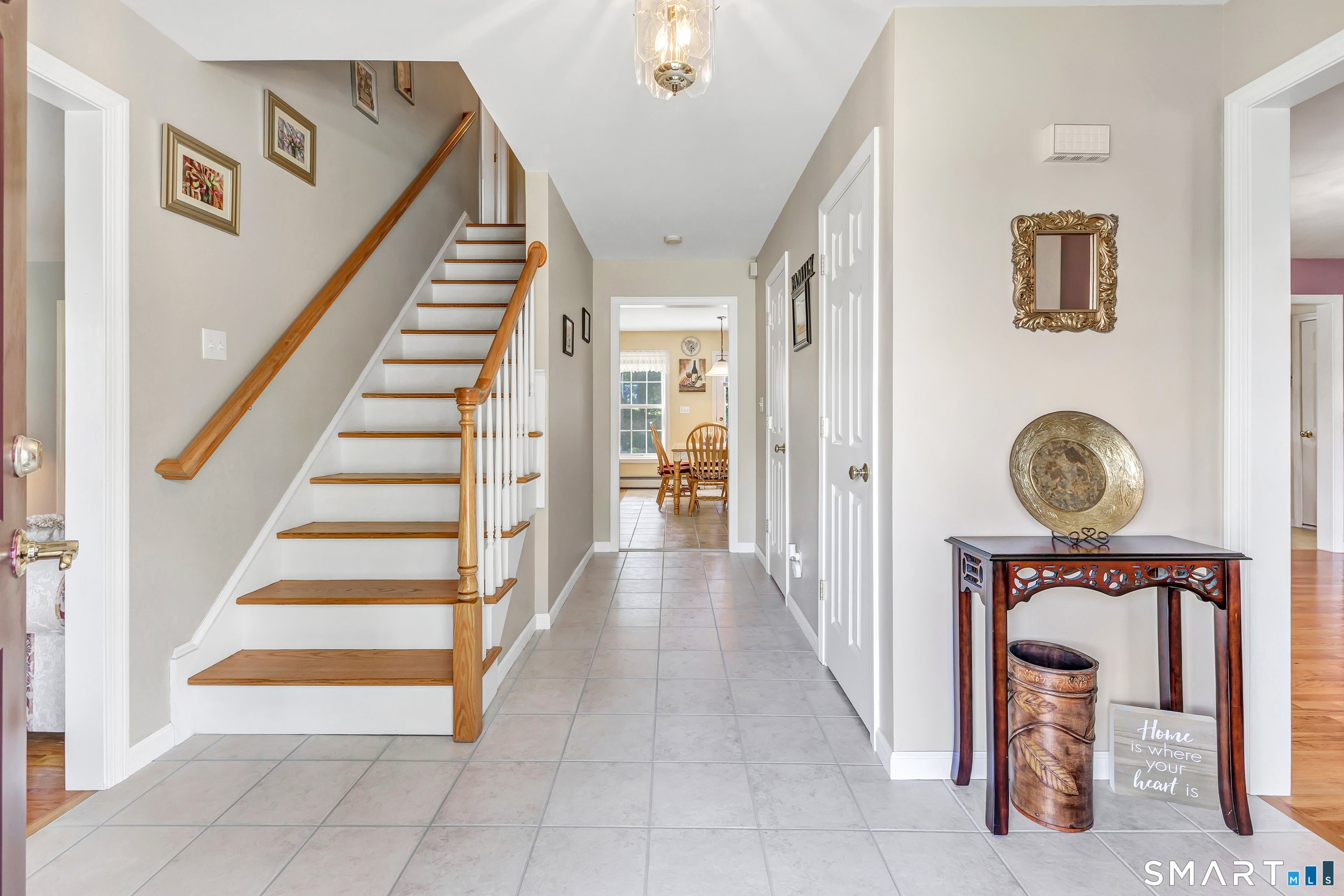 11 Jeanetti Drive