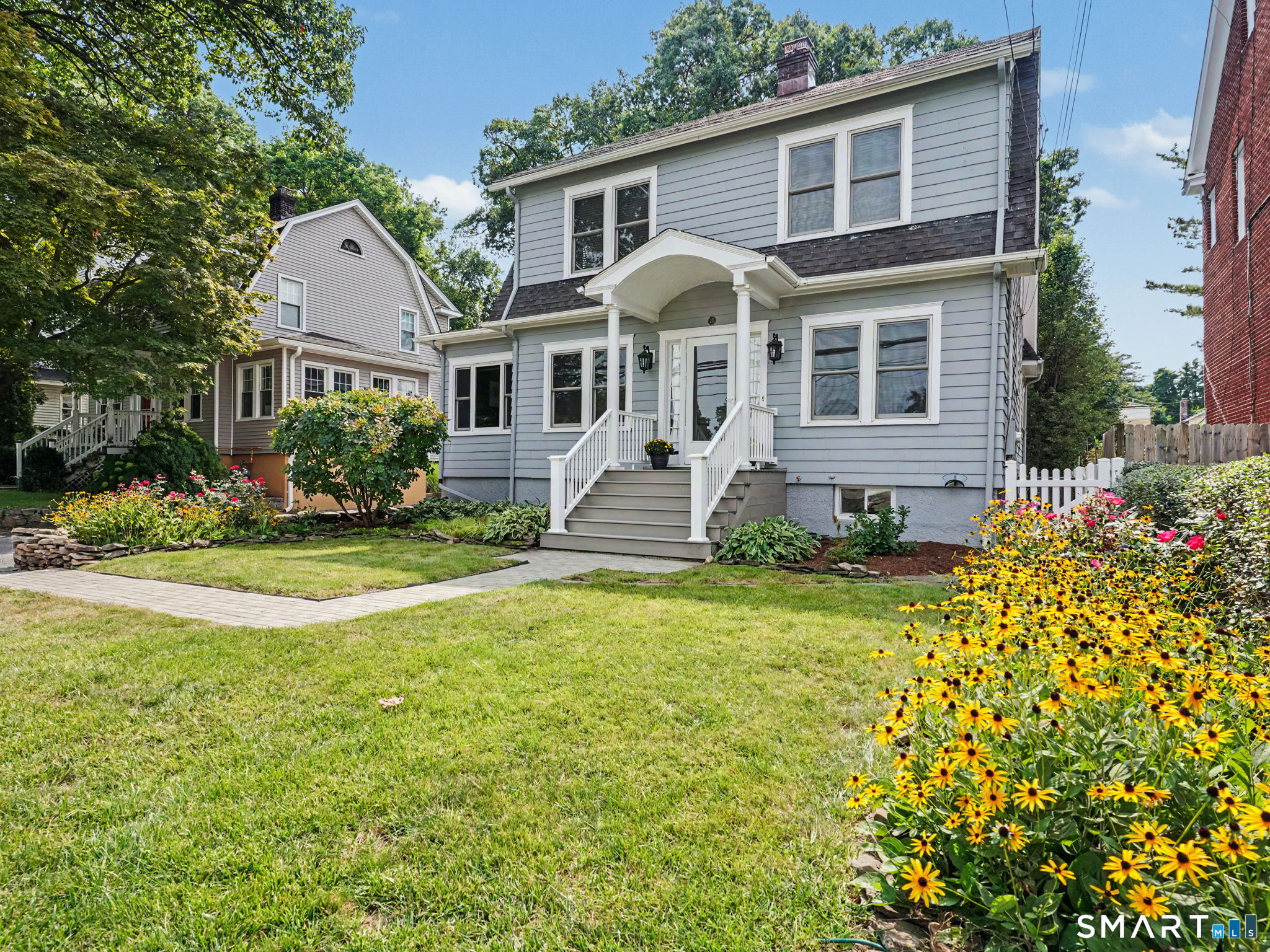 25 Hillandale Avenue