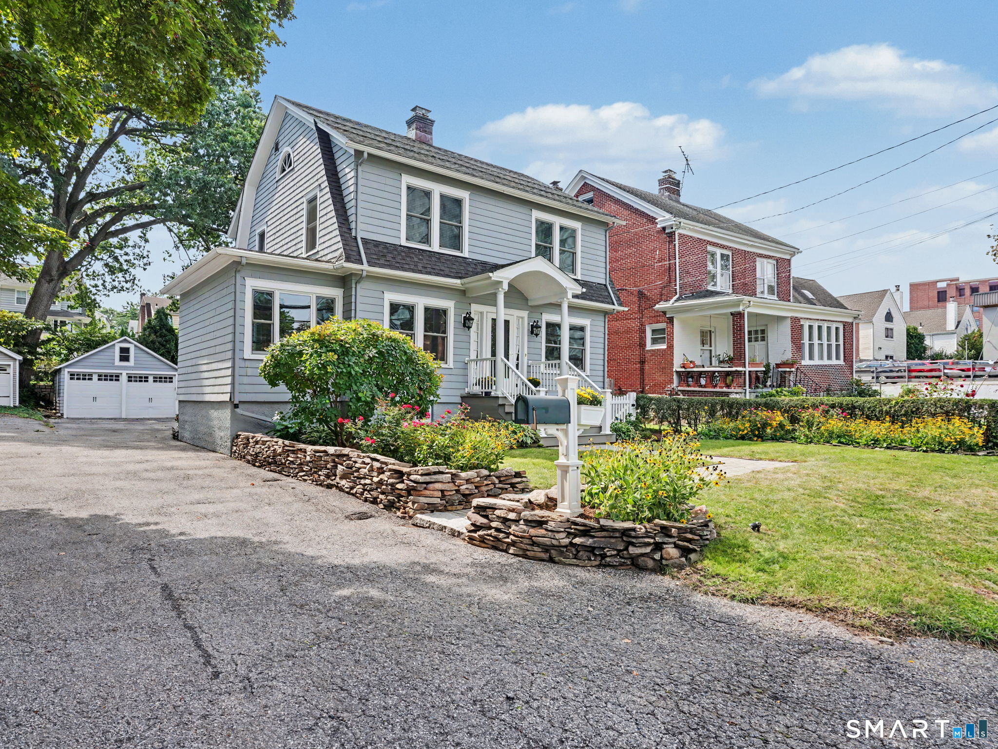 25 Hillandale Avenue